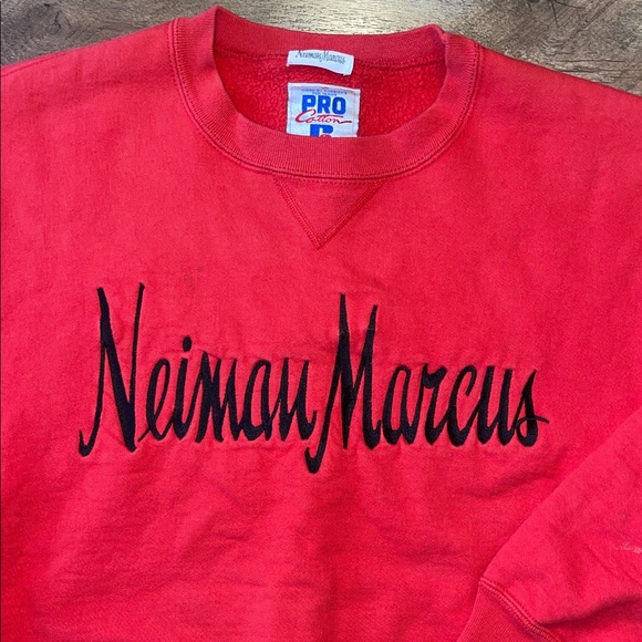 Vintage Neiman Marcus Vibrant Red Crewneck Sweatshirt size M Made in USA - Picture 2 of 8
